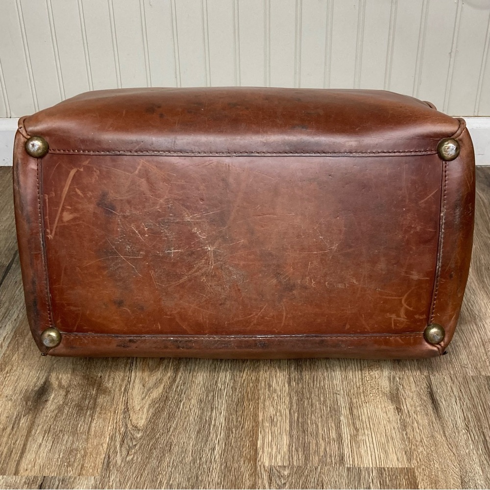 Duluth Trading Leather AWOL Weekender Duffel Bag-Brown-Buckle/Zip-Quiet Luxury - Picture 7 of 16